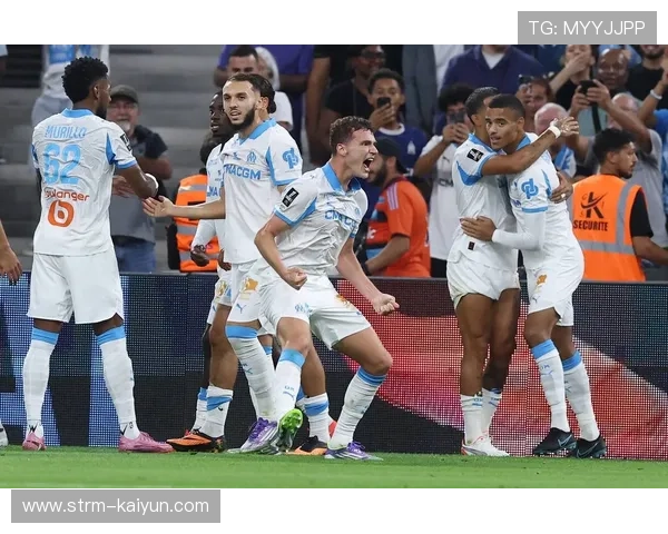 马赛发布伤病报告,部分后防球员缺阵对阵里尔一役 马赛发布伤病报告,部分后防球员缺阵对阵里尔一役